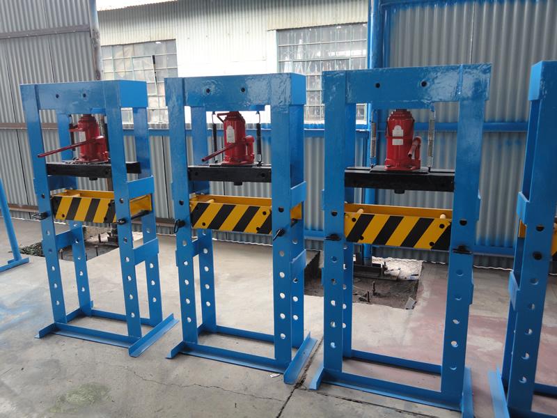 Máy ép thủy lực chữ C có bao nhiêu model khác nhau 4